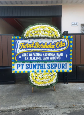 Papan Bunga Duka di Tidar Selatan