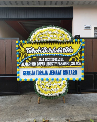 Papan Bunga Duka di Tidar Selatan