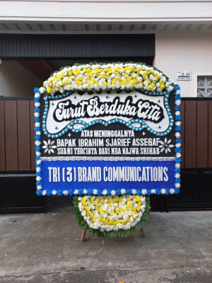 Papan Bunga Duka di Tidar Selatan